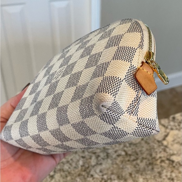 ❌SOLD❌Authentic Louis Vuitton Damier Azur cosmetic bag - Picture 3 of 7